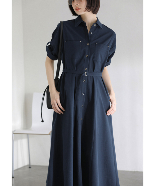 La TOTALITE(ラトータリテ)の「【洗える】リベットシャツワンピース(ワンピース・レディース・ベージュ/ネイビー/イエロー・36/38)」の2枚目の写真