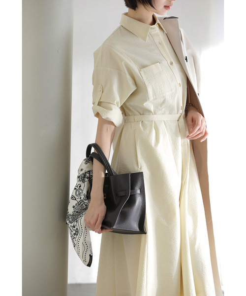 La TOTALITE(ラトータリテ)の「【洗える】リベットシャツワンピース(ワンピース・レディース・ベージュ/ネイビー/イエロー・36/38)」の3枚目の写真