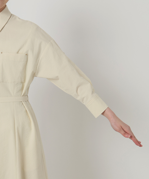 La TOTALITE(ラトータリテ)の「【洗える】リベットシャツワンピース(ワンピース・レディース・ベージュ/ネイビー/イエロー・36/38)」の4枚目の写真