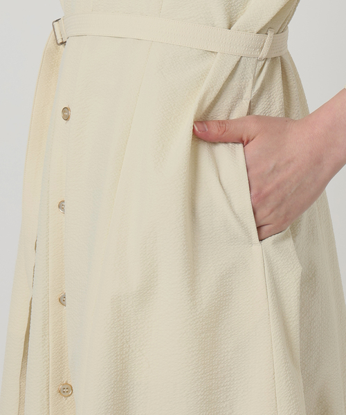 La TOTALITE(ラトータリテ)の「【洗える】リベットシャツワンピース(ワンピース・レディース・ベージュ/ネイビー/イエロー・36/38)」の6枚目の写真