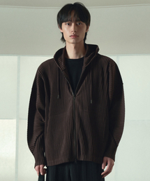 TNGT（ティーエヌジーティー）の「Yoyogi Pleats Hooded Zip-Up (Brown) TNJU6E107W2（パーカー）」