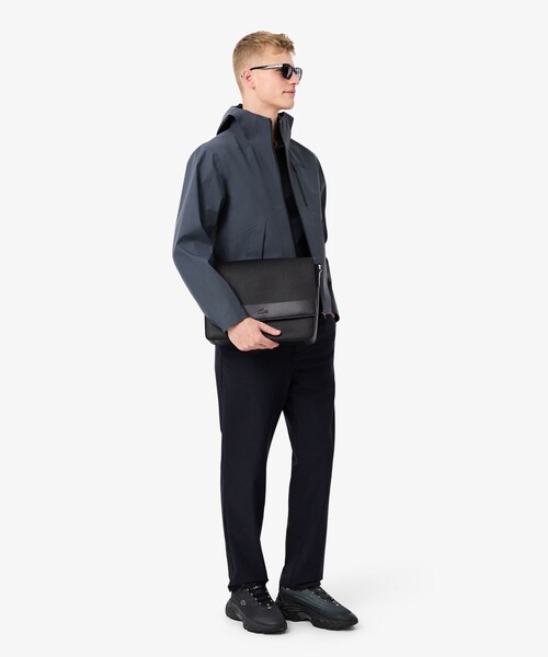 LACOSTE（ラコステ）の「シャンタコ レザー メッセンジャーバッグ（メッセンジャーバッグ・メンズ・ブラック・FREE）」の8枚目の写真