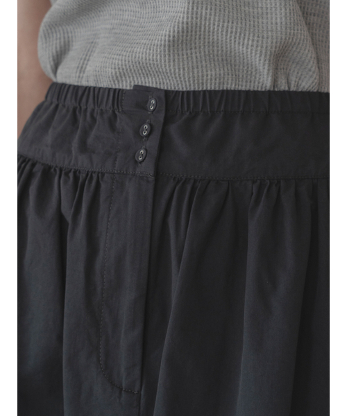 THEMITTEN（ザ・ミトン）の「Labe cotton skirt (navy)（スカート・レディース・その他・FREE）」の2枚目の写真