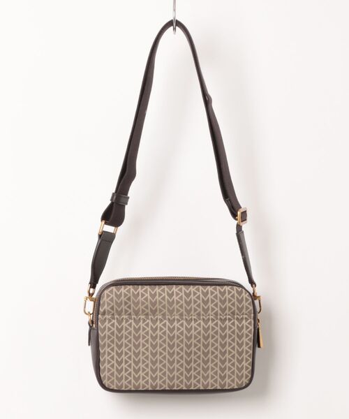 MICHAEL KORS(マイケルコース)の「BRYANT MK2000 ロゴ ジャガード ダブルジップ チェーン カメラ クロスボディ ミディアム(ショルダーバッグ・レディース・ナチュラル・FREE)」の2枚目の写真