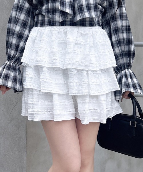 INGNI（イング）の「レースフリルショートパンツ（その他パンツ・レディース・ブラック/オフホワイト・FREE）」の3枚目の写真