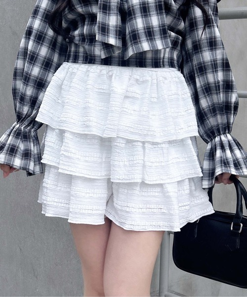 INGNI（イング）の「レースフリルショートパンツ（その他パンツ・レディース・ブラック/オフホワイト・FREE）」の4枚目の写真