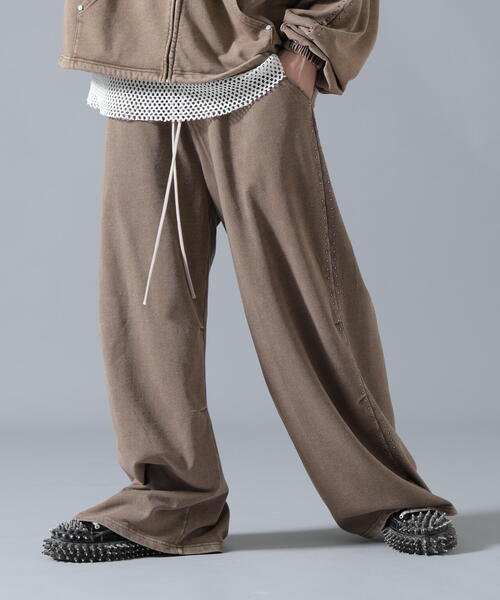 DANKE SCHON（ダンケシェーン）の「【WEB&DEPOT限定】DankeSchon/ダンケシェーン/STUDS SWEAT PANTS（スウェットパンツ・メンズ・ブラック/ブラウン・S/L/M）」の2枚目の写真