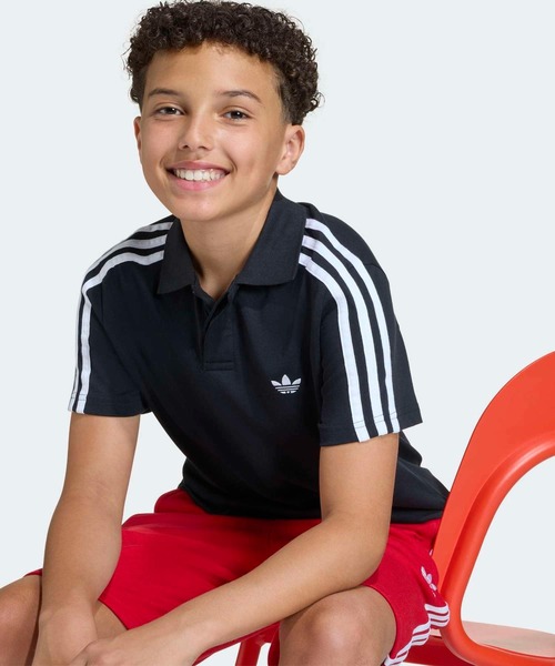 adidas(アディダス)の「スリーストライプス 半袖ポロTシャツ / ポロシャツ / アディダスオリジナルス (キッズ/子供用)(ポロシャツ・キッズ・ブラック・130/140/150/160)」の4枚目の写真