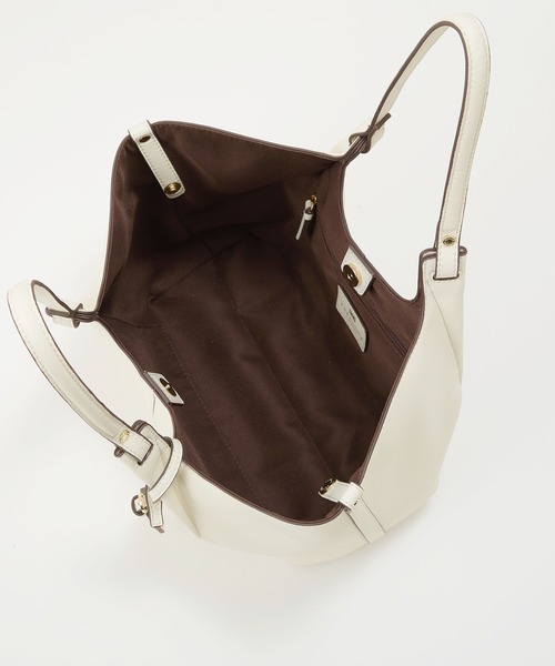 TREASURE TOPKAPI(トレジャートプカピ)の「【TREASURE TOPKAPI】ソフトレザー センターステッチ 2way トートバッグ(トートバッグ・レディース・ブラック/オフホワイト/グレイッシュベージュ・FREE)」の17枚目の写真