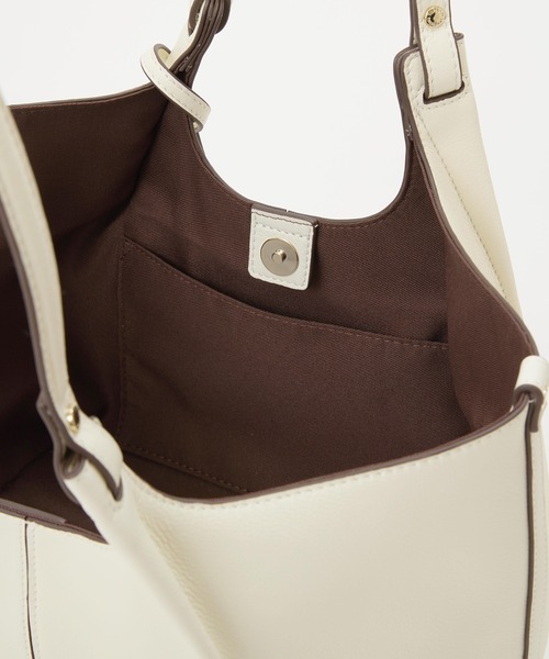 TREASURE TOPKAPI(トレジャートプカピ)の「【TREASURE TOPKAPI】ソフトレザー センターステッチ 2way トートバッグ(トートバッグ・レディース・ブラック/オフホワイト/グレイッシュベージュ・FREE)」の14枚目の写真