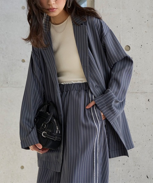 KOBE LETTUCE(コウベレタス)の「ストライプ柄テーラードジャケット(テーラードジャケット・レディース・ベージュ/チャコール・M)」の3枚目の写真