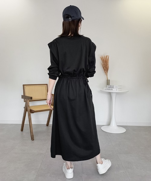 RCD（アールシーディー）の「肩タックワンピース（ワンピース・レディース・カーキ/ブラック・4L～5L/M-L/LL～3L）」の5枚目の写真
