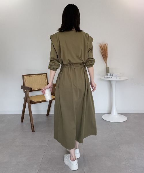 RCD（アールシーディー）の「肩タックワンピース（ワンピース・レディース・カーキ/ブラック・4L～5L/M-L/LL～3L）」の12枚目の写真