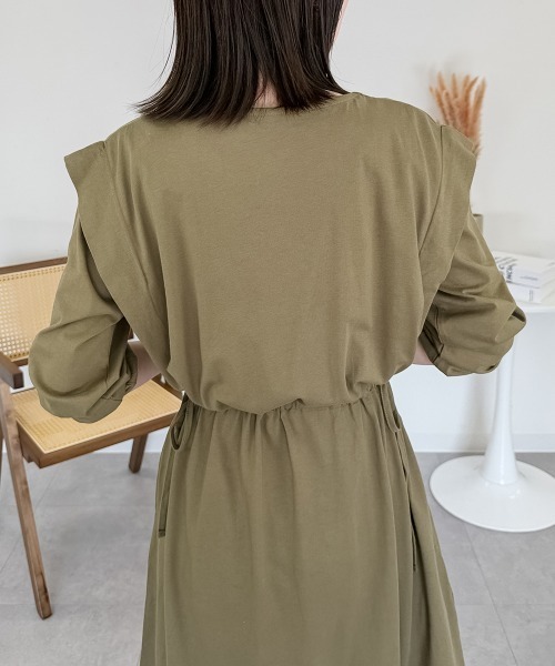 RCD（アールシーディー）の「肩タックワンピース（ワンピース・レディース・カーキ/ブラック・4L～5L/M-L/LL～3L）」の16枚目の写真