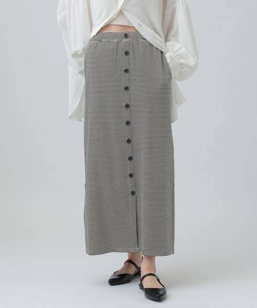 LEPSIM（レプシィム）の「フロントボタンワッフルスカート　601355（スカート・レディース・ブラック/ホワイト×ブラック/グレイッシュベージュ/ブルー・FREE）」の5枚目の写真