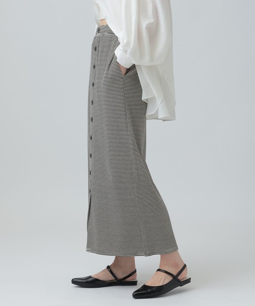 LEPSIM（レプシィム）の「フロントボタンワッフルスカート　601355（スカート・レディース・ブラック/ホワイト×ブラック/グレイッシュベージュ/ブルー・FREE）」の6枚目の写真