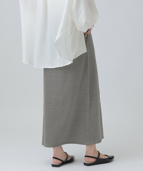 LEPSIM（レプシィム）の「フロントボタンワッフルスカート　601355（スカート・レディース・ブラック/ホワイト×ブラック/グレイッシュベージュ/ブルー・FREE）」の7枚目の写真
