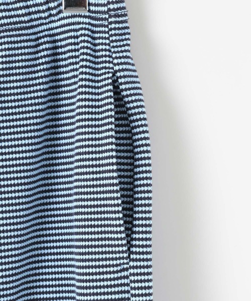 LEPSIM（レプシィム）の「フロントボタンワッフルスカート　601355（スカート・レディース・ブラック/ホワイト×ブラック/グレイッシュベージュ/ブルー・FREE）」の18枚目の写真