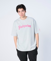 FLASH PACKER（フラッシュパッカー）の「FLASH PACKER フラッシュパッカー/ 26春夏新作 リラックスシルエット Dry Silky Cotton ロゴプリント 半袖Tシャツ //// XT-CLC（Tシャツ/カットソー）」