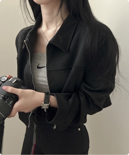 I.O.E（アイオイ）の「スエードタッチ クロップドジップジャケット（ブルゾン・レディース・カーキ/ブラック/ベージュ・FREE）」の20枚目の写真
