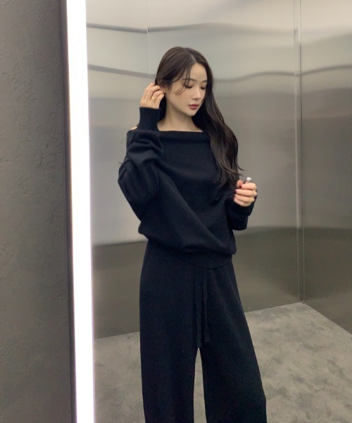 FAVORITO(ファヴォリート)の「ボートネックニットトップスパンツセットアップ(セットアップ・レディース・ベージュ/ブラック/グレー・F)」の7枚目の写真