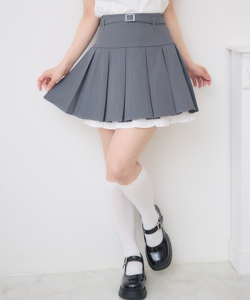 ems excite(エムズエキサイト)の「【セットアイテム】裾フリルベルト付きミニSK(スカート・レディース・ブラック/ベージュ/ダークグレー・FREE)」の1枚目の写真