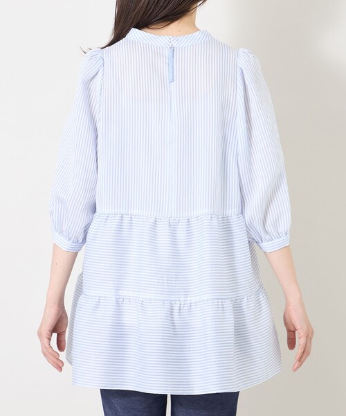 TO BE CHIC(トゥー ビー シック)の「シルキーサッカー ティアードチュニックブラウス(シャツ/ブラウス・レディース・ピンク系その他2/ブルー系その他2/ブラック・40)」の10枚目の写真