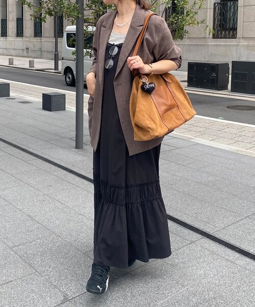 DouDou(ドゥドゥ)の「【SAKURA企画】裾ギャザー切替キャミワンピース(ワンピース・レディース・ブラック/カーキ/ベージュ・FREE/TM)」の5枚目の写真