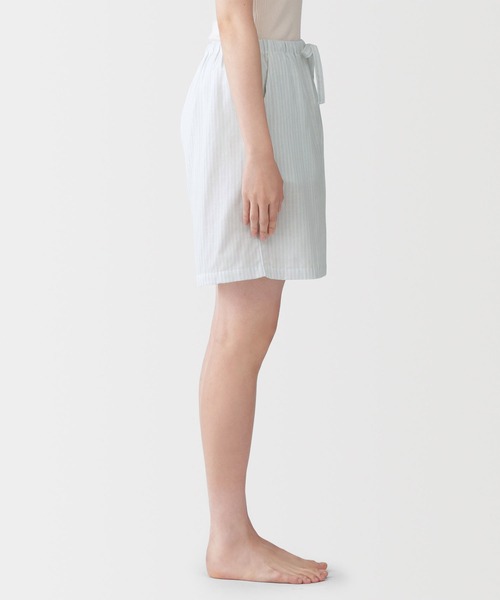 無印良品(ムジルシリョウヒン)の「婦人 薄手ガーゼ ハーフパンツ(ルームウェア/パジャマ・レディース・イエロー系/ピンク系/ホワイト系・XL/L/M/S)」の5枚目の写真