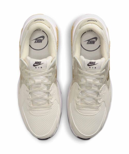 NIKE(ナイキ)の「ナイキ エア マックス エクシー SE ウィメンズシューズ / Nike Air Max Excee SE Women's Shoes IR1380-001 Soft Pearl(スニーカー・レディース・アイボリー系・23.5/24/22.5/23/24.5/25/25.5/26/22)」の4枚目の写真
