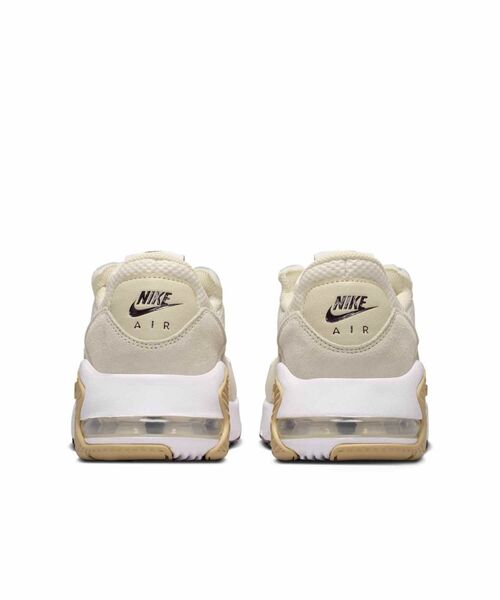 NIKE(ナイキ)の「ナイキ エア マックス エクシー SE ウィメンズシューズ / Nike Air Max Excee SE Women's Shoes IR1380-001 Soft Pearl(スニーカー・レディース・アイボリー系・23.5/24/22.5/23/24.5/25/25.5/26/22)」の6枚目の写真