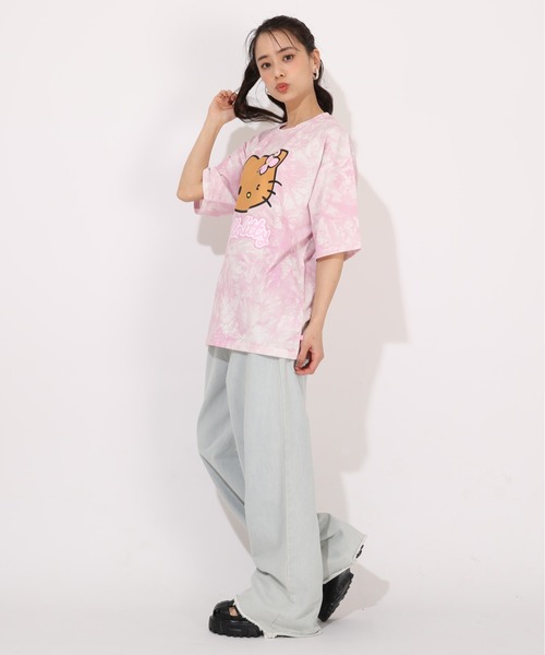 sanrio(サンリオ)の「親子お揃い サンリオ タイダイBIGTシャツ 1661A(Tシャツ/カットソー・レディース・バイオレット/その他24・ユニセックスS/ユニセックスM/ユニセックスL)」の4枚目の写真