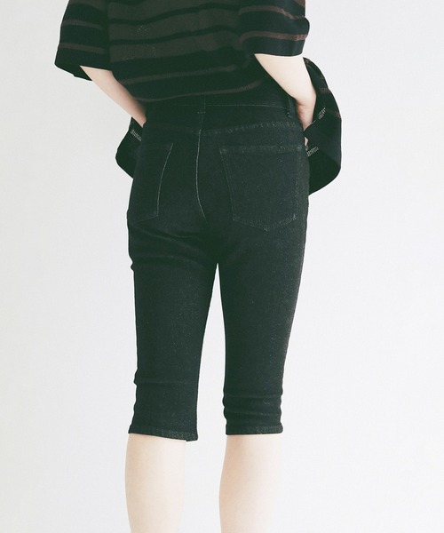 CLANE（クラネ）の「DENIM CAPRI PANTS（デニムパンツ・レディース・ブラウン/ブラック・0/1）」の4枚目の写真