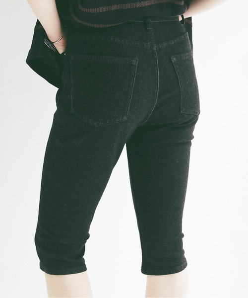CLANE（クラネ）の「DENIM CAPRI PANTS（デニムパンツ・レディース・ブラウン/ブラック・0/1）」の8枚目の写真