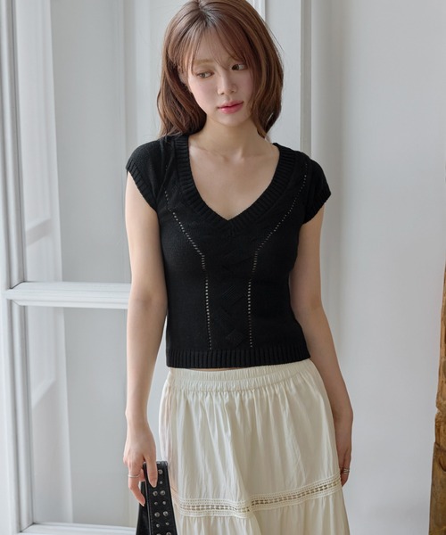 UNE MANSION（ユヌマンション）の「シンプルVネック柄編みレイヤードサマーニット（Tシャツ/カットソー・レディース・ブラック/アイボリー/イエロー系その他/ブルー/ピンク・FREE）」の13枚目の写真