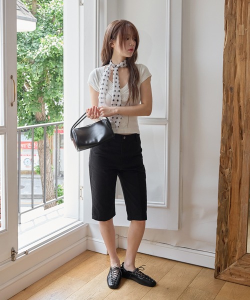 UNE MANSION（ユヌマンション）の「シンプルVネック柄編みレイヤードサマーニット（Tシャツ/カットソー・レディース・ブラック/アイボリー/イエロー系その他/ブルー/ピンク・FREE）」の7枚目の写真