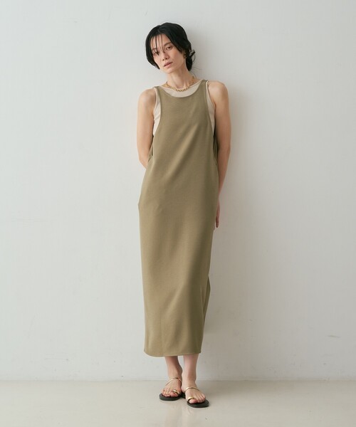 qualite（カリテ）の「※タンクトップ付き【接触冷感・吸水速乾・UVカット・防シワ】3WAYジョーゼットアメスリワンピ　夏服　きれいめ（ワンピース・レディース・ブラック/カーキ・38/36）」の12枚目の写真