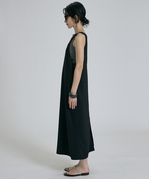 qualite(カリテ)の「※タンクトップ付き【接触冷感・吸水速乾・UVカット・防シワ】3WAYジョーゼットアメスリワンピ 夏服 きれいめ(ワンピース・レディース・ブラック/カーキ・38/36)」の6枚目の写真