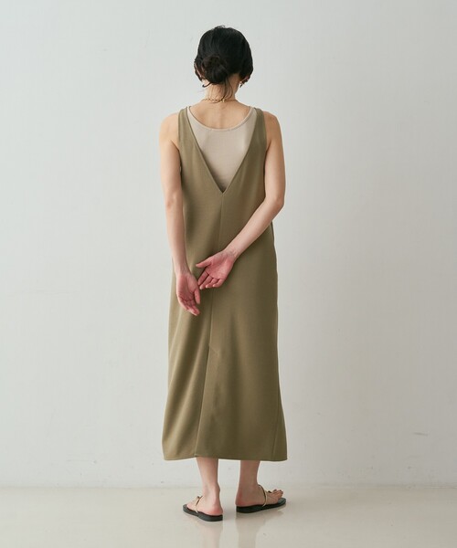 qualite(カリテ)の「※タンクトップ付き【接触冷感・吸水速乾・UVカット・防シワ】3WAYジョーゼットアメスリワンピ 夏服 きれいめ(ワンピース・レディース・ブラック/カーキ・38/36)」の22枚目の写真