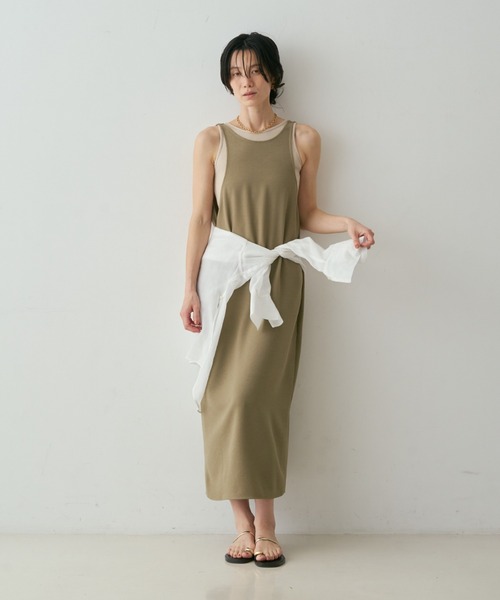 qualite(カリテ)の「※タンクトップ付き【接触冷感・吸水速乾・UVカット・防シワ】3WAYジョーゼットアメスリワンピ 夏服 きれいめ(ワンピース・レディース・ブラック/カーキ・38/36)」の2枚目の写真