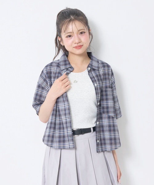LOVETOXIC(ラブトキシック)の「【吸水速乾】インナーつきシアークロップド半袖シャツ(シャツ/ブラウス・キッズ・オフホワイト/ベージュ/ネイビー・M:150cm/130cm/L:160cm/S:140cm)」の3枚目の写真