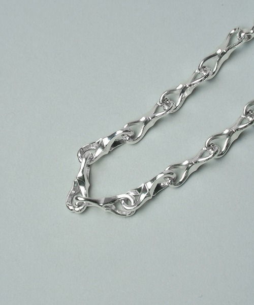 MAISON SPECIAL(メゾンスペシャル)の「《UNISEX》F-hole Motif Chain Bracelet/Fホールモチーフチェーンブレスレット【MAISON SPECIAL/メゾンスペシャル】(ブレスレット・メンズ・シルバー・FREE)」の4枚目の写真