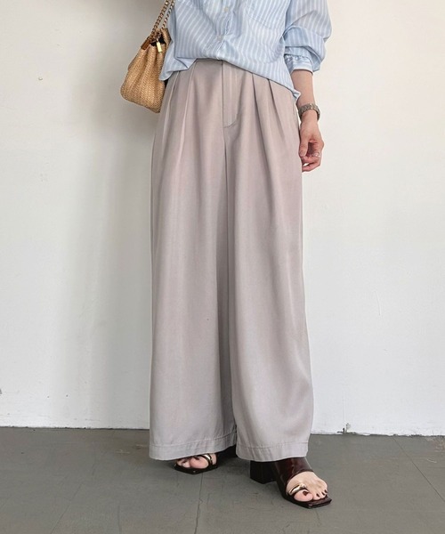 BAYFLOW（ベイフロー）の「【低身長caho146cmさんコラボ】ストレートワイドパンツ（その他パンツ・レディース・ライトブルー/ネイビー/グレー・X-SMALL/SMALL）」の2枚目の写真