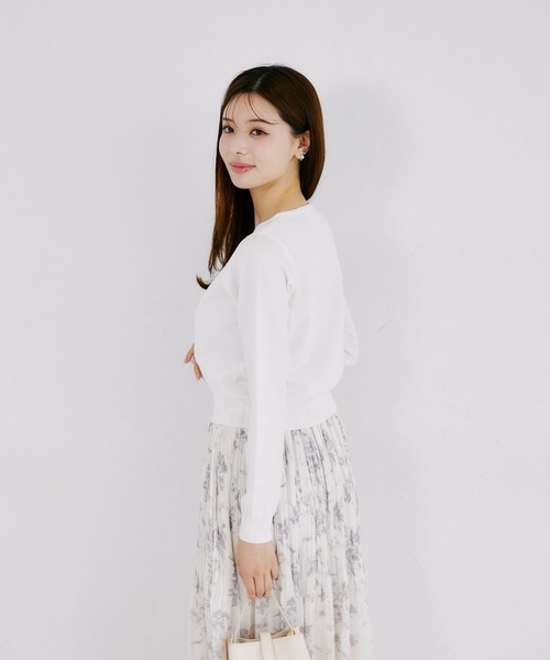 tocco closet(トッコ クローゼット)の「UVカット&接触冷感&ハンドウォッシュ♪ビジュー釦カーディガン(カーディガン/ボレロ・レディース・ネイビー/レッド/オフホワイト・M)」の8枚目の写真