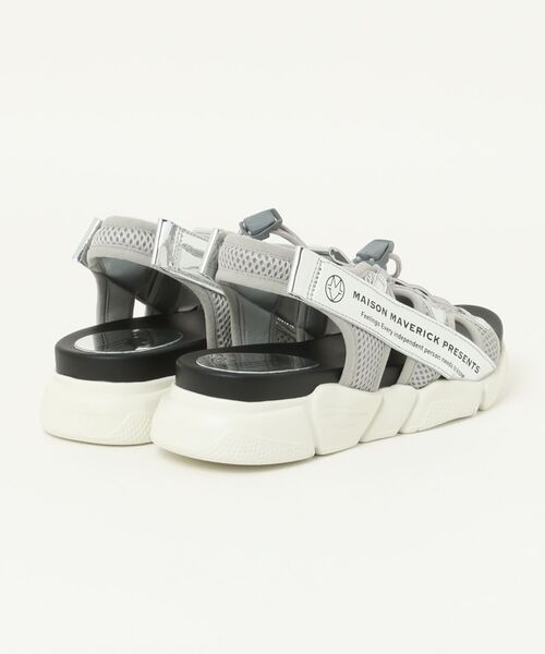 Scrap Book（スクラップブック）の「【MAISON MAVERICK PRESENTS】Maverick Logo Dad sandals Sneaker（サンダル・レディース・シルバー/ゴールド・M/L）」の4枚目の写真