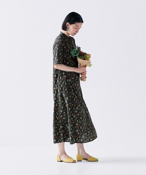 Sunny clouds(サニークラウズ)の「サニークラウズ 野菜のボタニカルワンピース〈レディース〉(ワンピース・レディース・ブラック系その他・MP/M/L/LL/3L)」の4枚目の写真