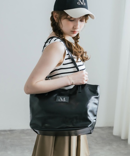 MUCENT(ムセント)の「MUCENT ムセント ARMAND FRONT BUCKLE LEATHER SHOULDER BAG UNISEX PUレザーバッグ(トートバッグ・メンズ・ブラック/ブラウン・FREE)」の8枚目の写真