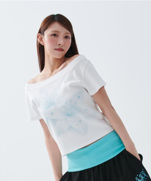 ESCAPEFROM（エスケープフロム）の「[ESCF x ハットゥデイ] ハーフトーンリリーボートネックスリムフィット半袖Tシャツホワイト（Tシャツ/カットソー・レディース・その他・MEDIUM）」の3枚目の写真
