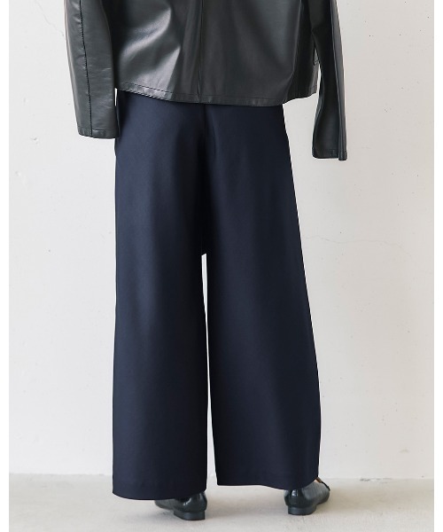 DoCLASSE( ドゥクラッセ)の「ビューティバイアスパンツⅡ/66cm(その他パンツ・レディース・ペールイエロー/ライトグレー/イエロー/ブラック/ブラウン/ネイビー/ブラウン系その他/ライトベージュ/キャメル/サックスブルー・9/11/13/7/5)」の19枚目の写真
