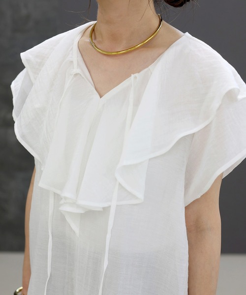 Aletta vita(アレッタビータ)の「フリルカラーフレンチブラウス(シャツ/ブラウス・レディース・オフホワイト/ブラック・M)」の16枚目の写真